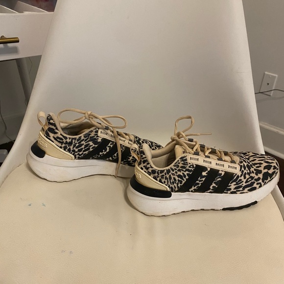 adidas - Picture 2 of 4